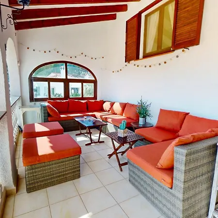 Leon En Denia, Vacaciones Con Barbacoa En Terraza, Piscina Privada Y Vistas Al Mediterraneo By Family Homes