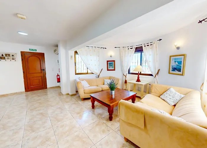 Вилла Villa En Denia Con Piscina Privada Y Vistas Al Mar By Family Homes Дения