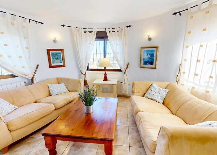 Leon By Family Homes * Denia