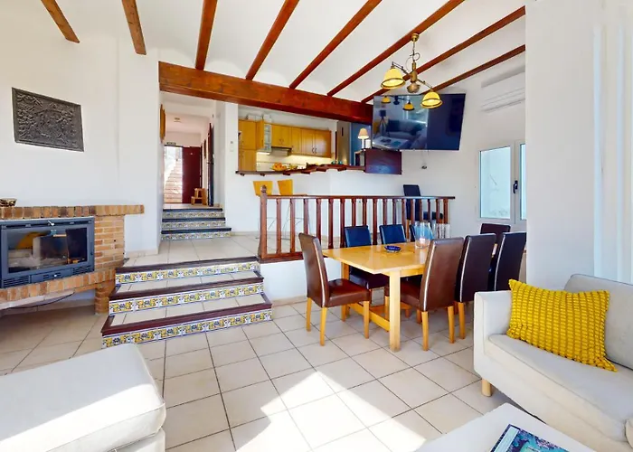 Villa Leon By Family Homes *