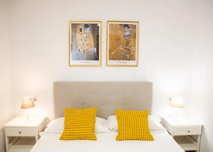 Leon By Family Homes *