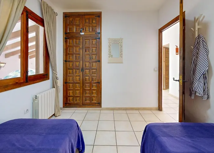 Villa En Denia Con Piscina Privada Y Vistas Al Mar By Family Homes * Дения