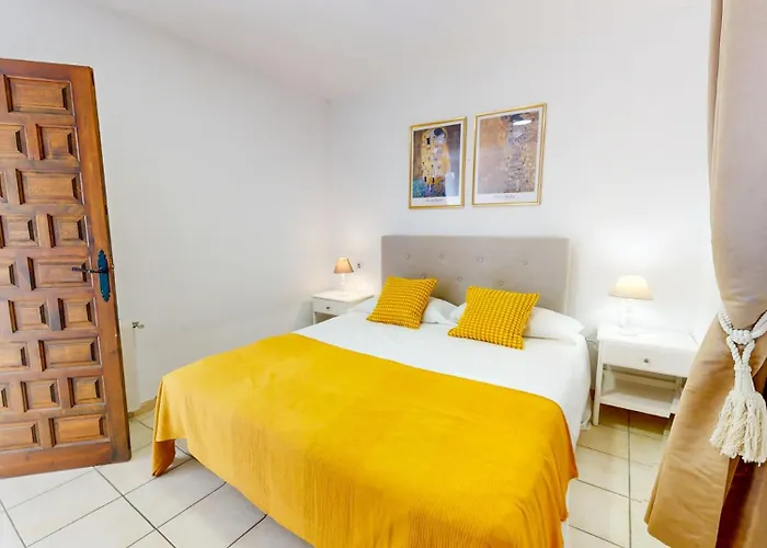 Villa En Denia Con Piscina Privada Y Vistas Al Mar By Family Homes דניה