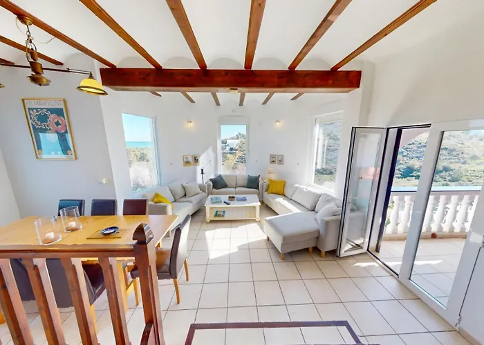 Villa En Denia Con Piscina Privada Y Vistas Al Mar By Family Homes וילה דניה